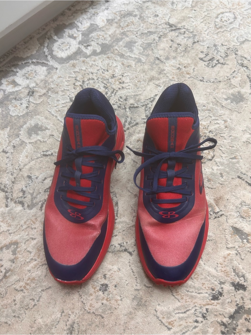 Men's Athletic Running Shoes in Red and Navy